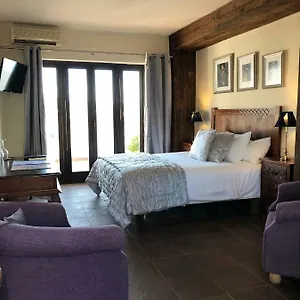 https://hostal-avalon.hotelsinnerja.org